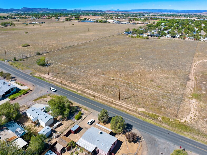 1210 N Road 2 N, Chino Valley, AZ à vendre - Photo de l’immeuble – Image 2 sur 9