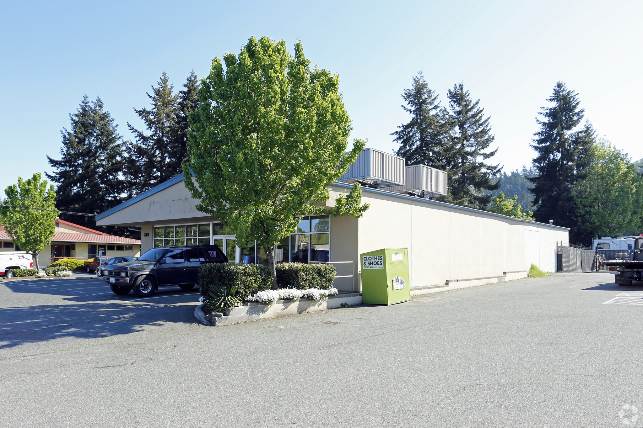 810 Front St N, Issaquah, WA à louer Photo principale– Image 1 sur 5