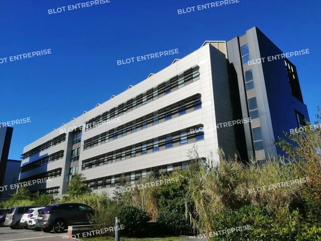 Plus de détails pour Bureau à louer