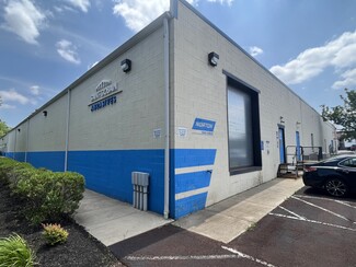 Plus de détails pour 200 Commerce Dr, Montgomeryville, PA - Local d’activités à vendre