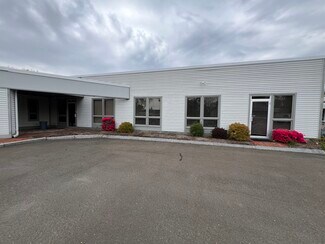 Plus de détails pour 104 Moody St, Ludlow, MA - Bureau à louer