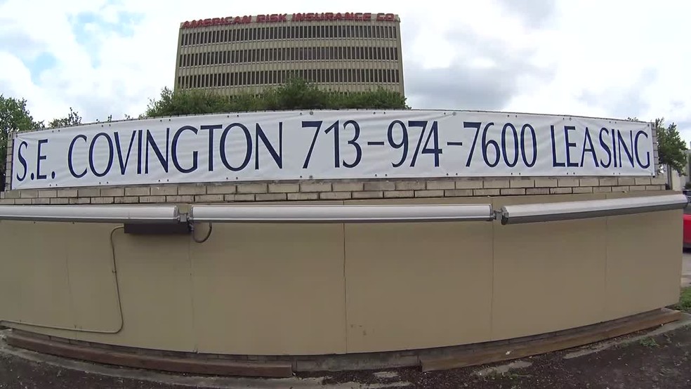 4669 Southwest Fwy, Houston, TX à louer - Vidéo sur l’annonce professionnelle – Image 2 sur 12
