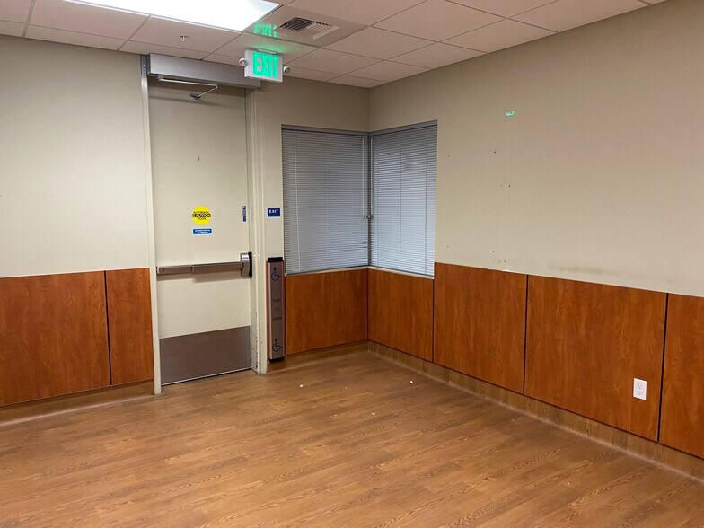 125 N Lincoln St, Dixon, CA à vendre - Photo intérieure – Image 2 sur 7
