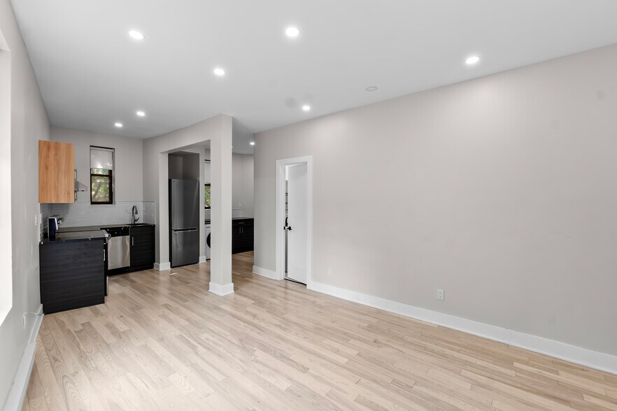 4938-4942 Ch de la Côte-des-Neiges, Montréal, QC à vendre - Photo de l’immeuble – Image 2 sur 19