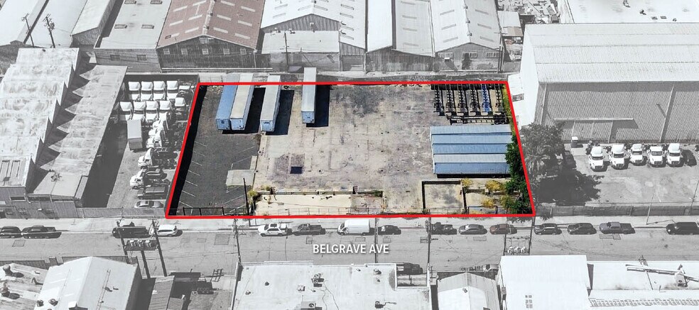 2075 Belgrave Ave, Huntington Park, CA à louer - Photo principale – Image 1 sur 3