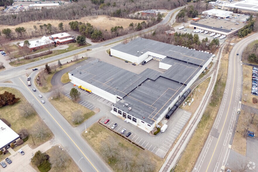50 John Hancock Rd, Taunton, MA à louer - Aérien – Image 2 sur 8
