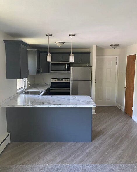430 Englewood Ave, Tonawanda, NY à vendre - Photo intérieure – Image 3 sur 5