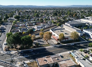 526 W Foothill Blvd, Glendora, CA - VUE AÉRIENNE  vue de carte - Image1