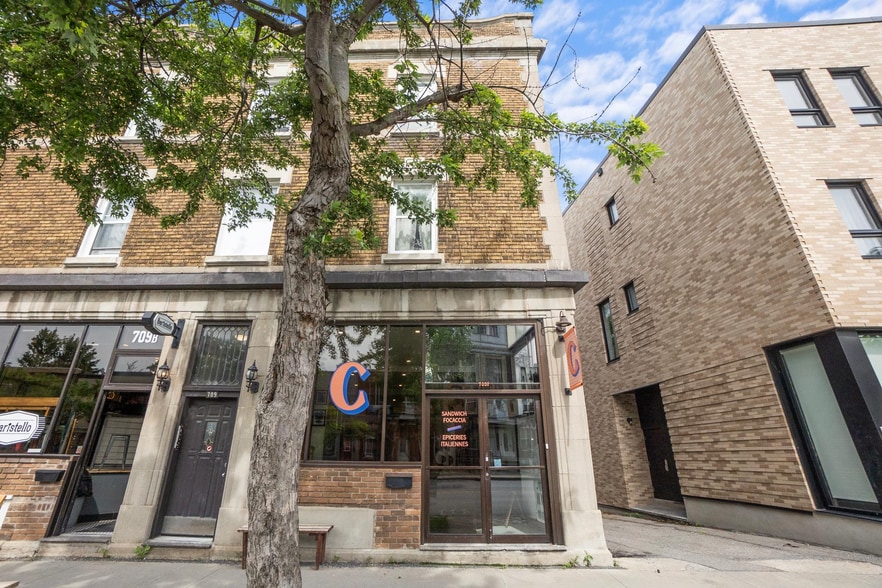 709 Rue Jarry E, Montréal, QC à louer - Photo principale – Image 1 sur 1