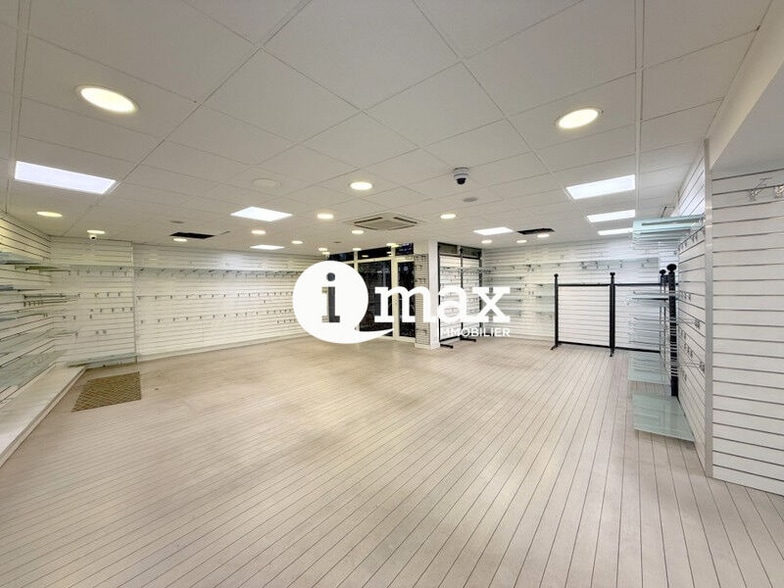 12/16 Place Du Général Leclerc, Suresnes à louer - Photo de l’immeuble – Image 2 sur 7