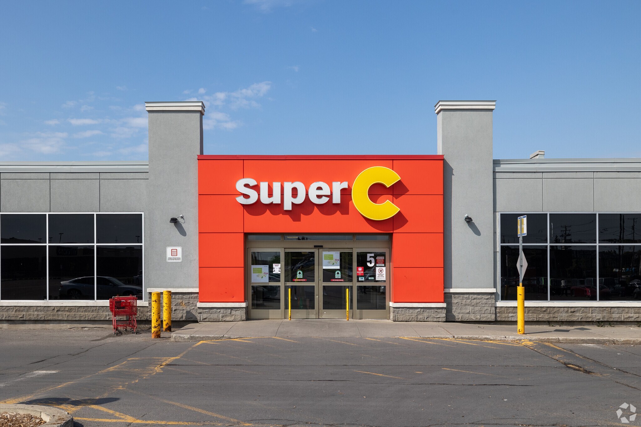 6000 Blvd Henri-Bourassa E, Montréal, QC à louer Photo principale– Image 1 sur 9