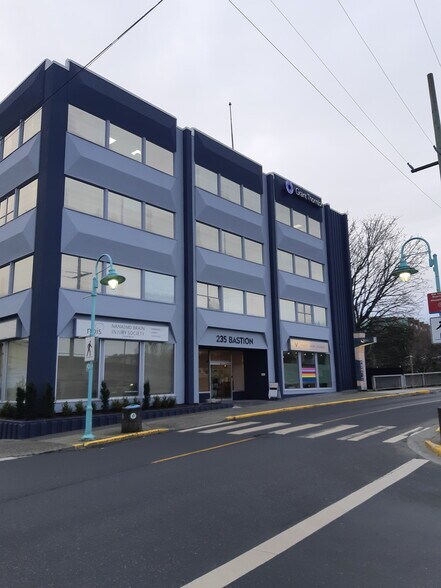 235 Bastion St, Nanaimo, BC à louer - Photo de l’immeuble – Image 3 sur 14