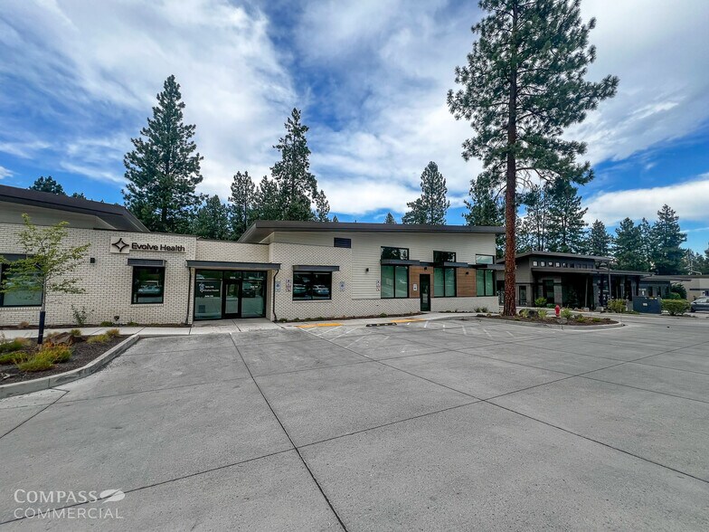 2255 NW Shevlin Park Rd, Bend, OR à louer - Photo de l’immeuble – Image 3 sur 3