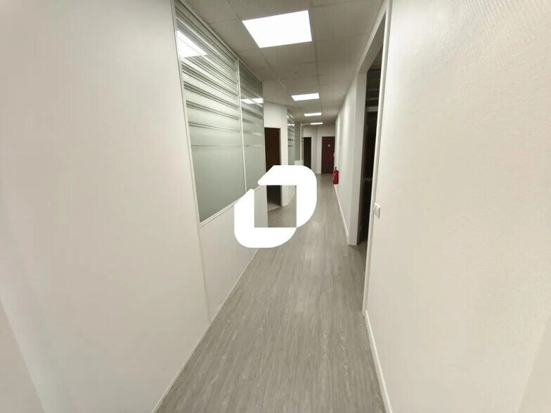 Bureau dans Noisy-le-Grand à louer - Photo intérieure – Image 3 sur 9