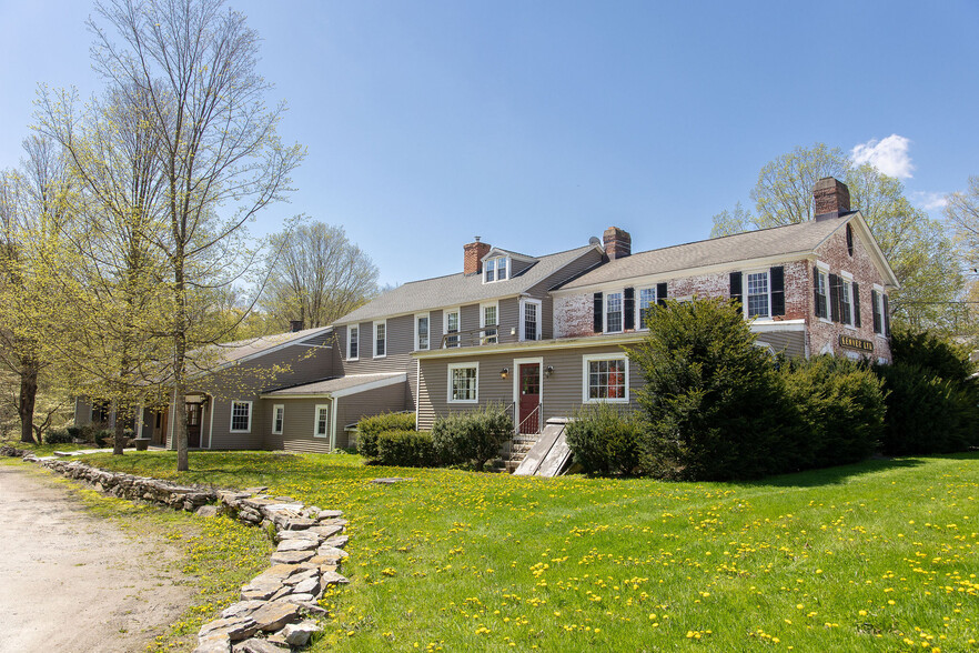 39 Main St, South Egremont, MA à vendre - Photo de l’immeuble – Image 2 sur 58