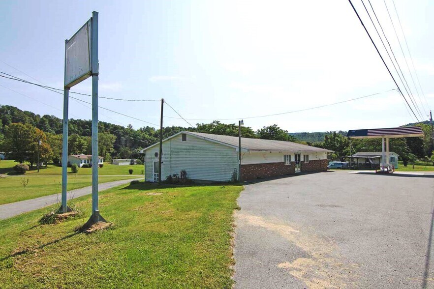 4830 Highland Trl, Alderson, WV à vendre - Photo de l’immeuble – Image 1 sur 46
