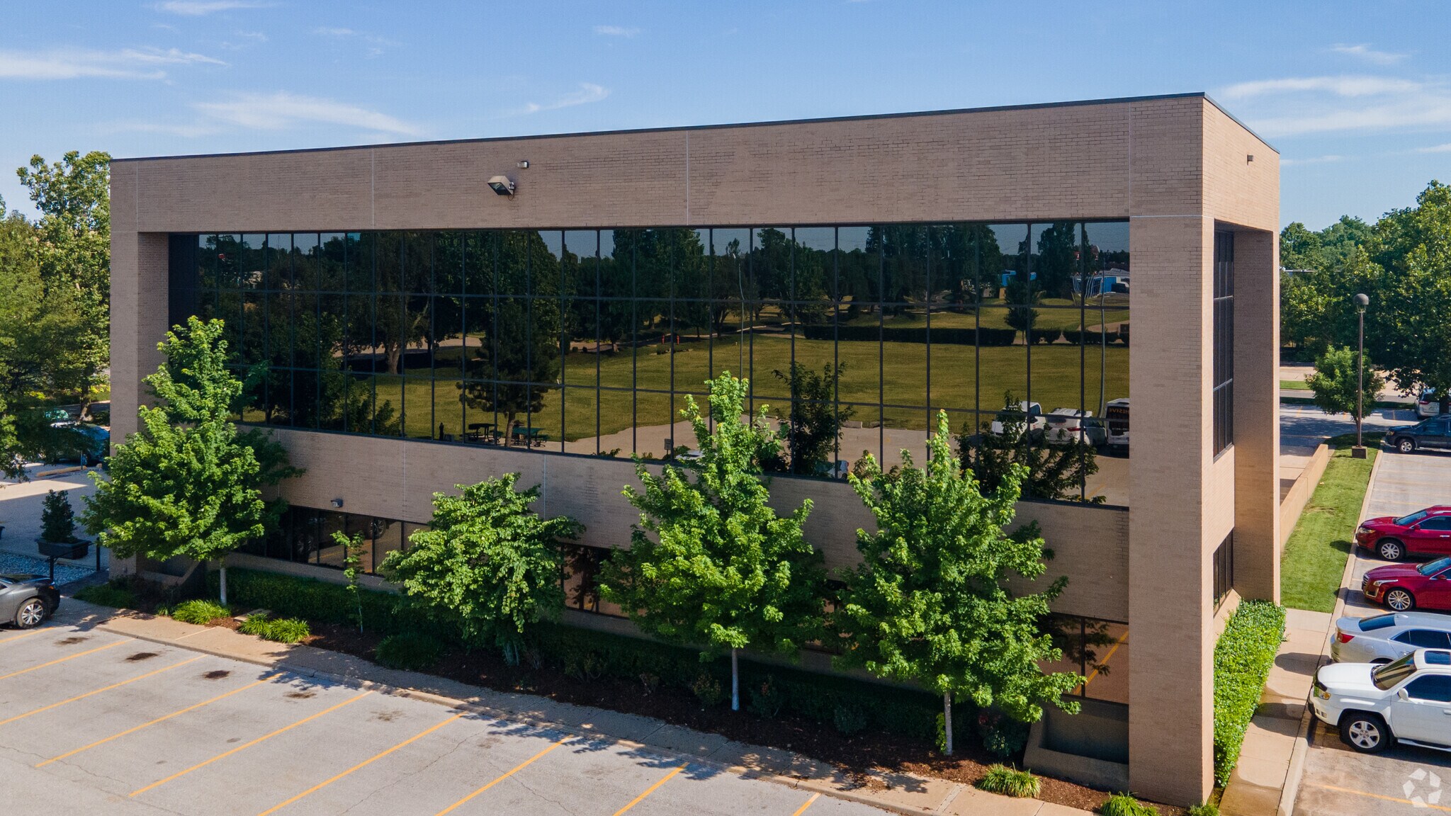 4100 Perimeter Center Dr, Oklahoma City, OK à louer Photo principale– Image 1 sur 8