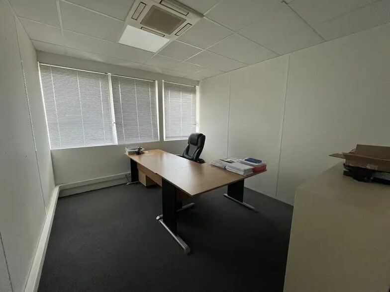 Bureau dans Bayonne à louer - Photo de l’immeuble – Image 2 sur 3