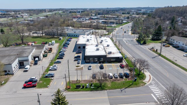 510 Weber St N, Waterloo, ON à louer Photo principale– Image 1 sur 11