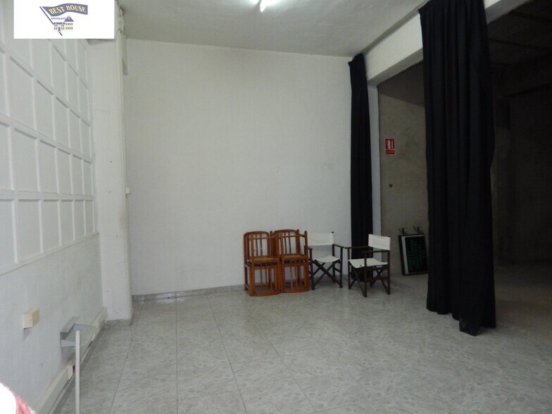 Local commercial dans València à vendre - Photo de l’immeuble – Image 2 sur 11