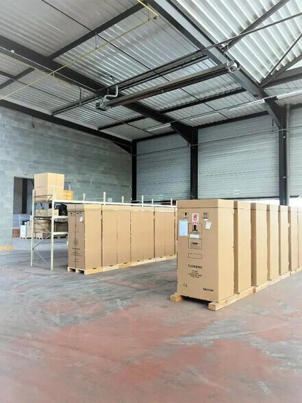 Industriel/Logistique dans Besançon à louer - Photo intérieure – Image 2 sur 3