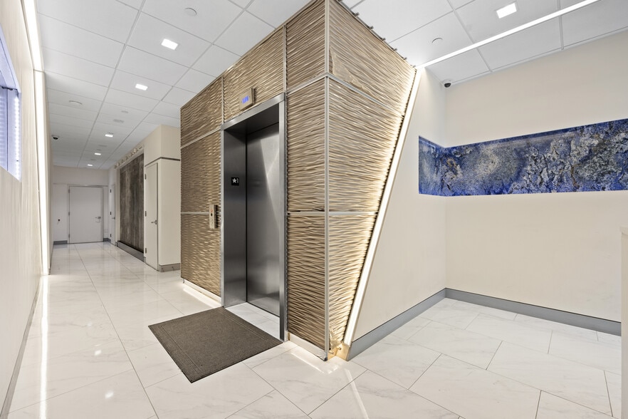 78 Bowery, New York, NY à vendre - Photo de l’immeuble – Image 2 sur 29