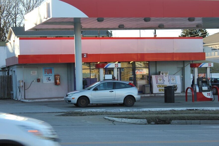 1105 Main St, Boonville, MO à vendre - Photo de l’immeuble – Image 1 sur 5