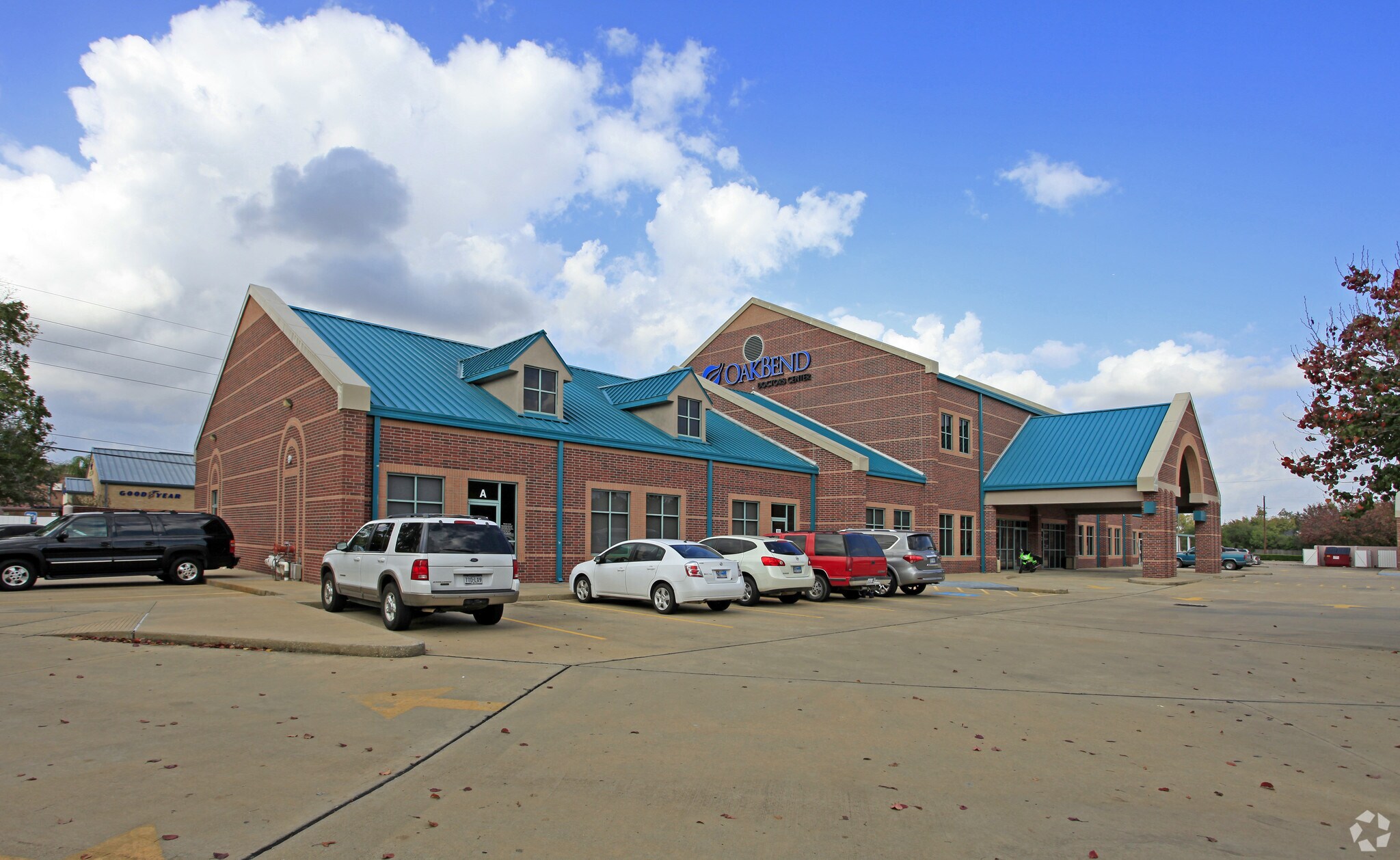 4907 Sandhill Dr, Sugar Land, TX à louer Photo de l’immeuble– Image 1 sur 6