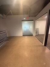 3333 E Camelback Rd, Phoenix, AZ à louer Photo intérieure– Image 1 sur 11