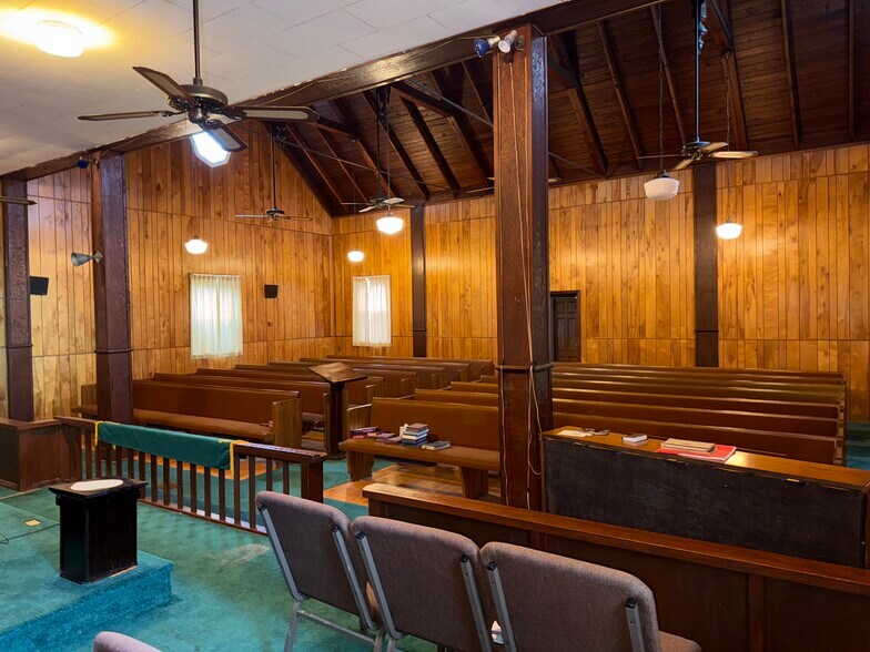 121 Church rd, Clifton Forge, VA à vendre - Photo de l’immeuble – Image 3 sur 5