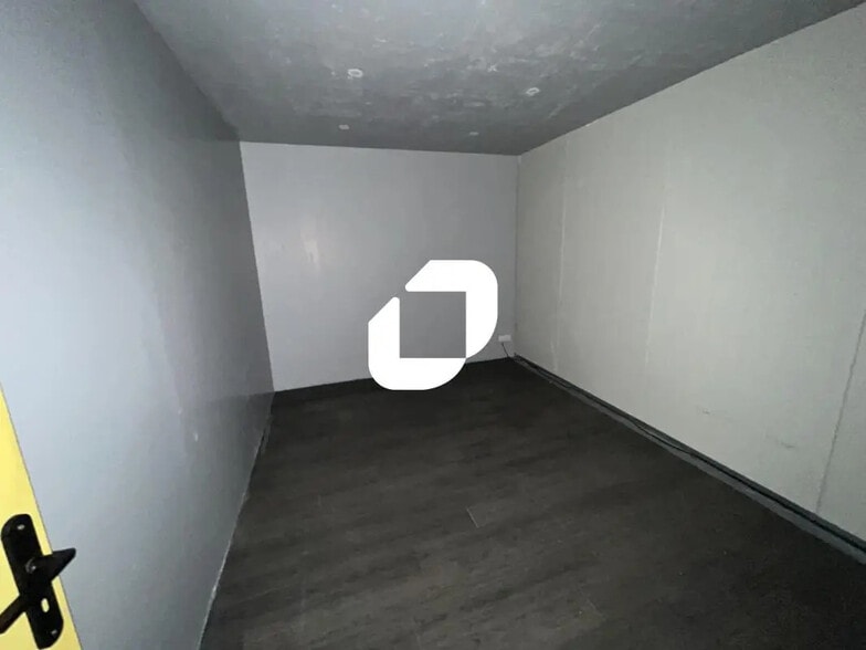 Local d’activités dans Sains-en-Gohelle à louer - Photo de l’immeuble – Image 3 sur 13