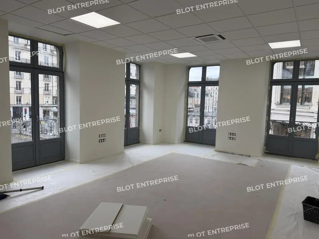Bureau dans Rennes à louer Photo intérieure– Image 1 sur 8