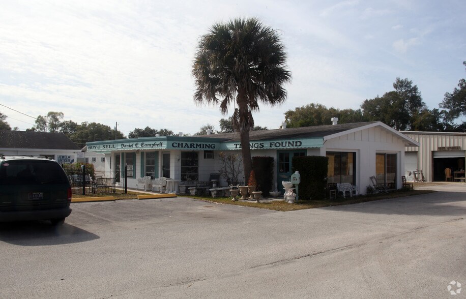 566 Indian Rocks Rd, Largo, FL à vendre - Photo de l’immeuble – Image 2 sur 2