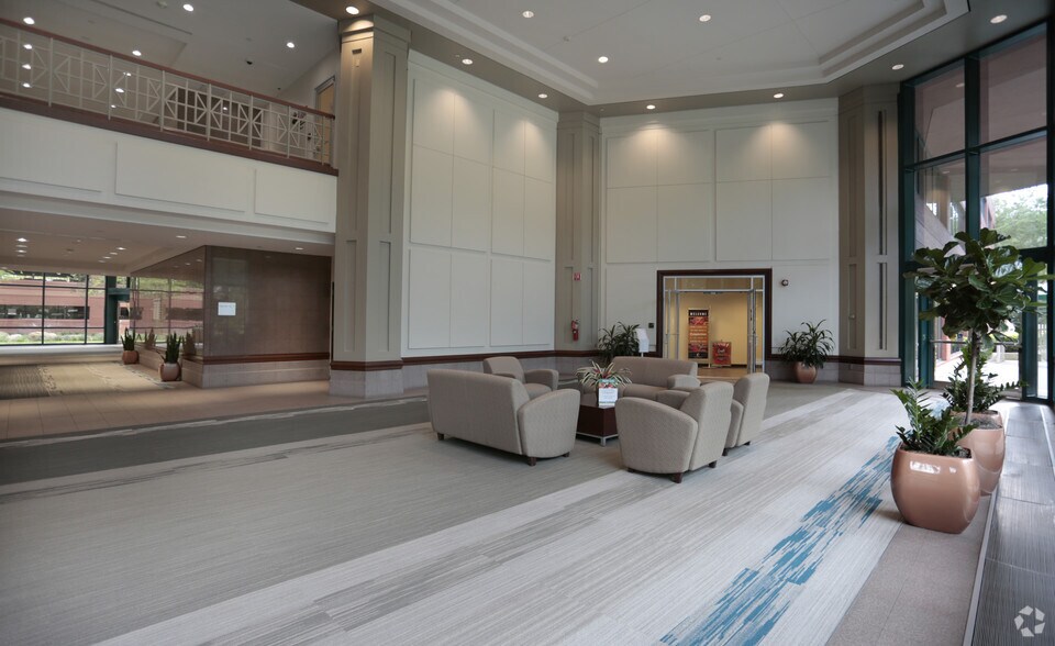 8800 Baymeadows Way W, Jacksonville, FL à louer - Photo intérieure – Image 2 sur 13