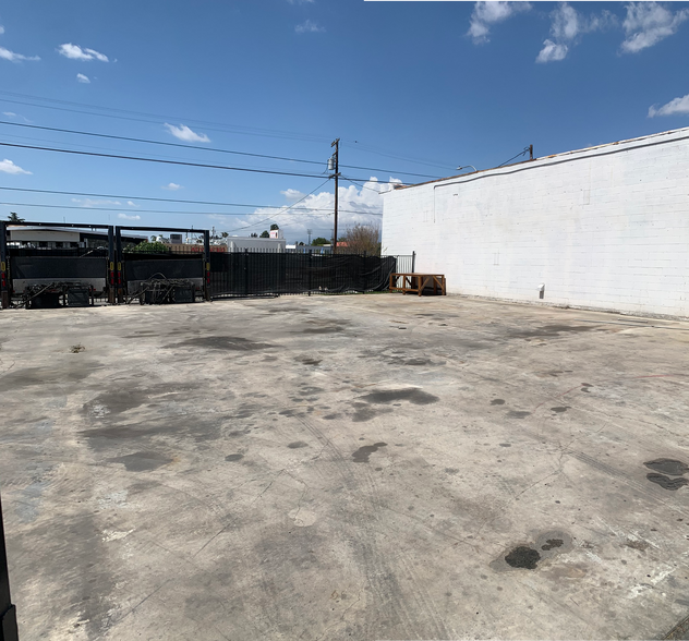 445-475 S Arrowhead Ave, San Bernardino, CA à louer - Photo de l’immeuble – Image 3 sur 17