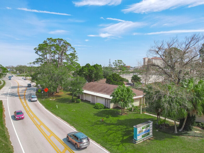 1435 Dunn Ave, Daytona Beach, FL à louer - Photo principale – Image 1 sur 9