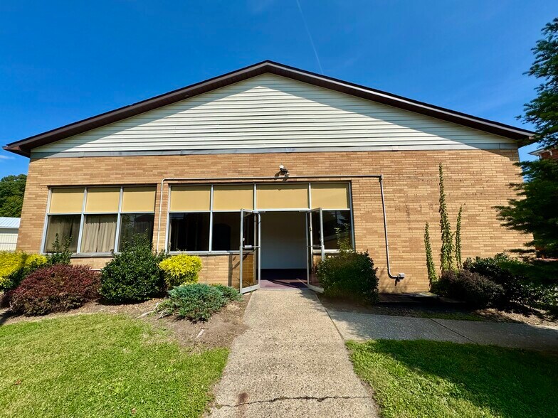 1015 Main St, Conneautville, PA à vendre - Photo de l’immeuble – Image 3 sur 19