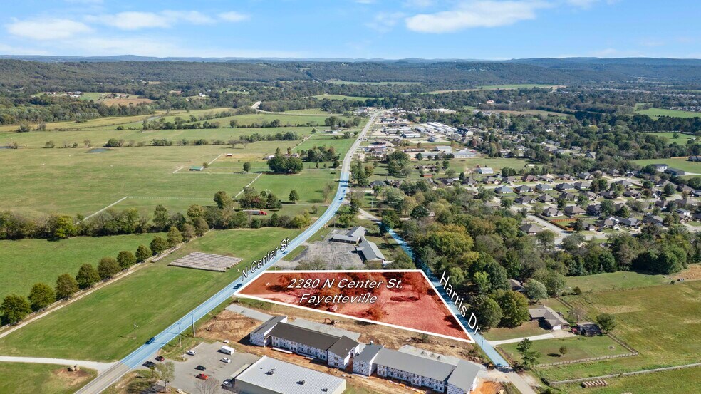 2280 N Center St, Fayetteville, AR à vendre - Photo de l’immeuble – Image 3 sur 14