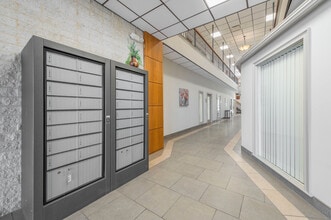 30426-30436 Euclid Ave, Wickliffe, OH à louer Photo intérieure– Image 2 sur 13