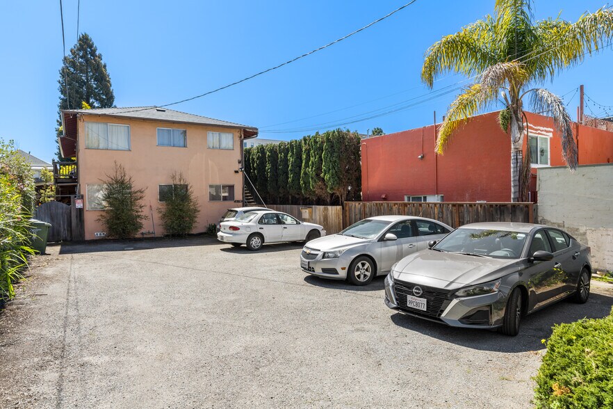 2410 Stuart St, Berkeley, CA à vendre - Photo principale – Image 1 sur 29
