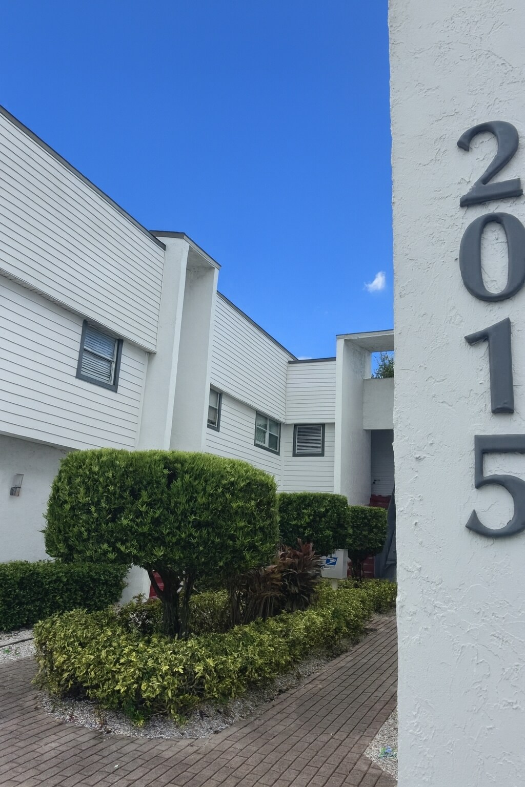 2015 S Tuttle Ave, Sarasota, FL à vendre Photo de l’immeuble– Image 1 sur 26