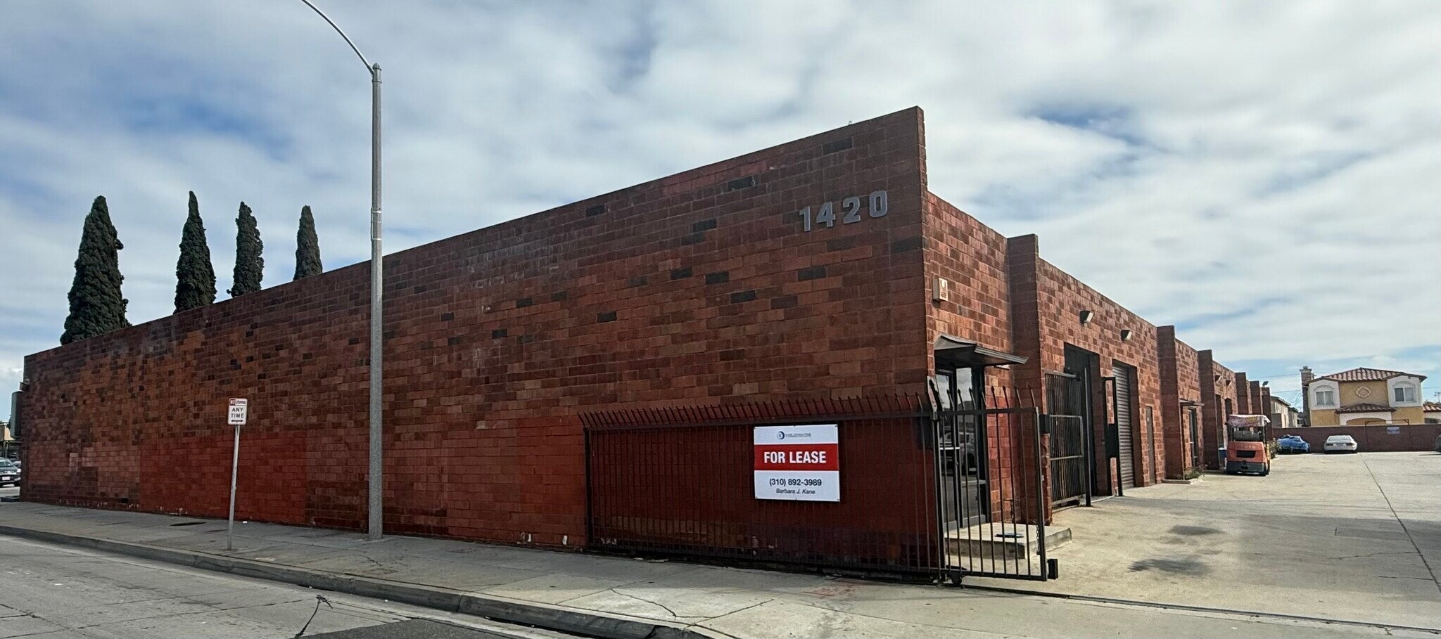 1420 W Rosecrans Ave, Gardena, CA à louer Photo de l’immeuble– Image 1 sur 14