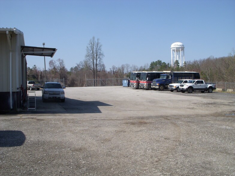 2345 Athens Hwy, Gainesville, GA à louer - Photo de l’immeuble – Image 3 sur 11