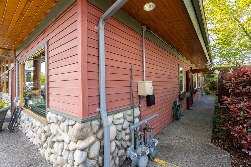 3136 Squalicum Pky, Bellingham, WA à vendre - Photo de l’immeuble – Image 3 sur 40