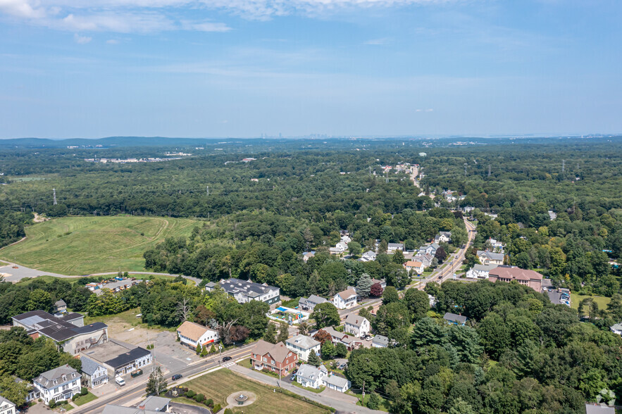 140 N Franklin St, Holbrook, MA à louer - Photo de l’immeuble – Image 3 sur 4