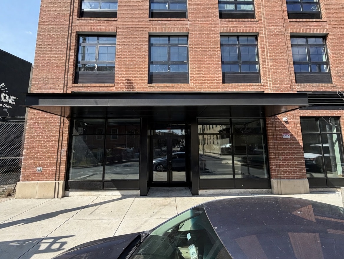 1122 Frankford Ave, Philadelphia, PA à louer Photo intérieure– Image 1 sur 3