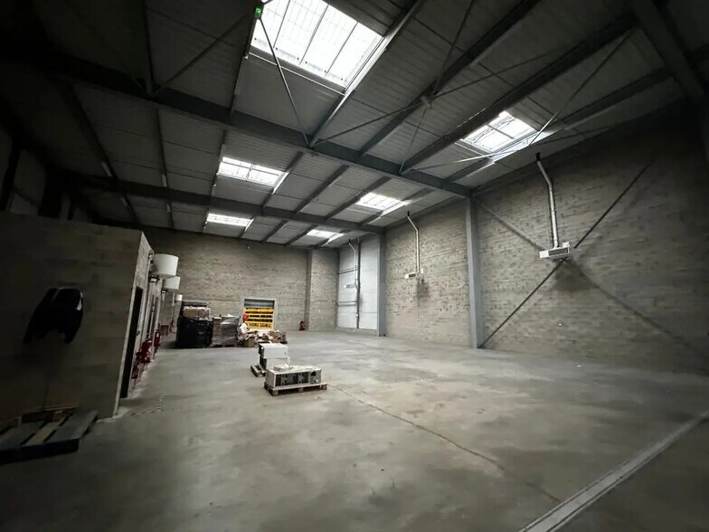 94500 Champigny-Sur-Marne, Champigny-sur-Marne à louer - Photo de l’immeuble – Image 3 sur 8
