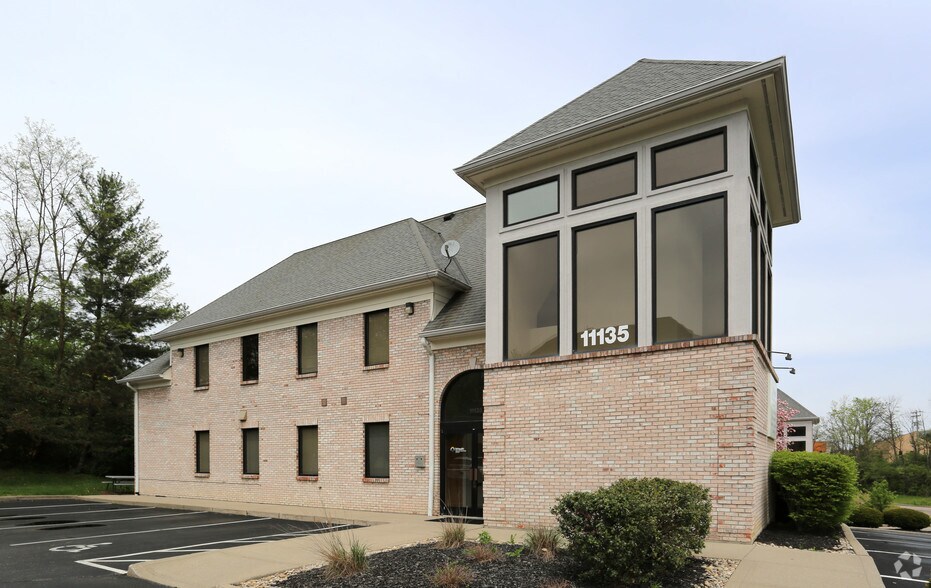 11135 Montgomery Rd, Cincinnati, OH à vendre - Photo principale – Image 1 sur 6