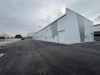 Plus de détails pour 9 Chemin De La Gravière, Lespinasse - Local d'activités à louer