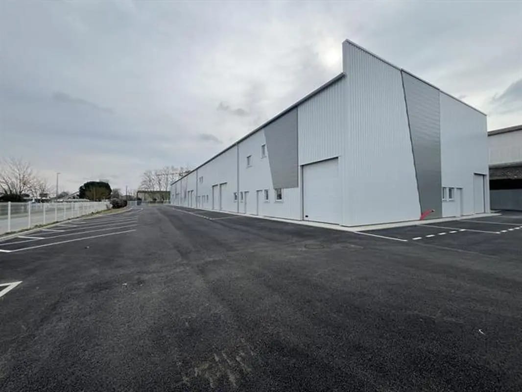 9 Chemin De La Gravière, Lespinasse à louer Photo de l’immeuble– Image 1 sur 11